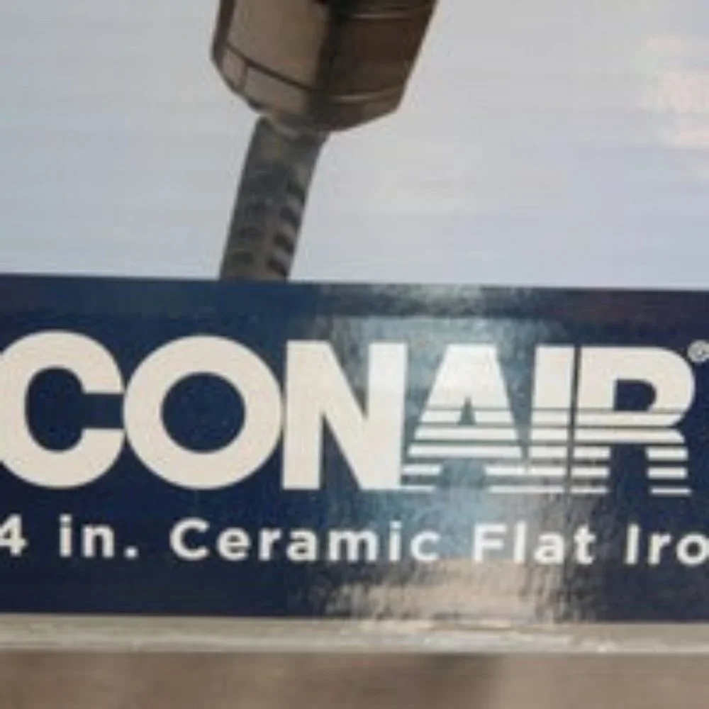 Conair Ceramic Flat Iron NEW